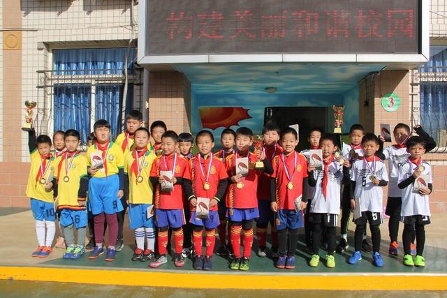 曼城训练场的音乐旋律：新教练马雷斯卡的独特策略